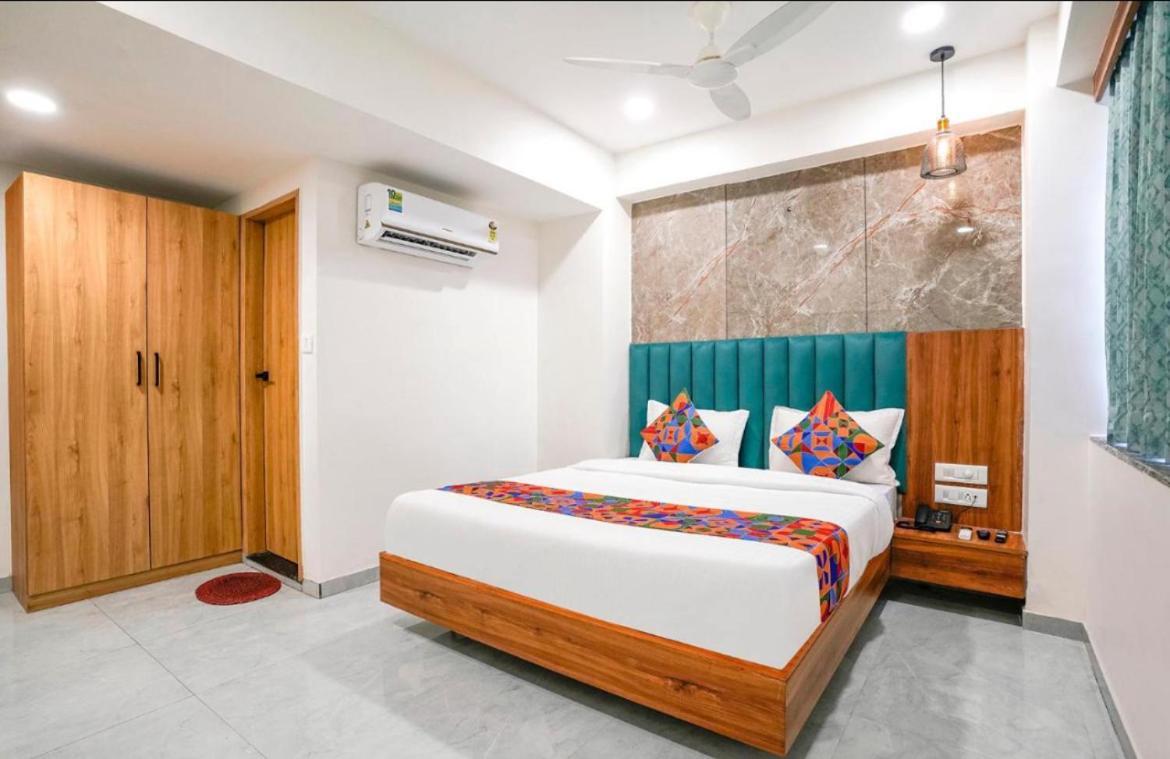 Hotel Tulip Light มถุรา ภายนอก รูปภาพ